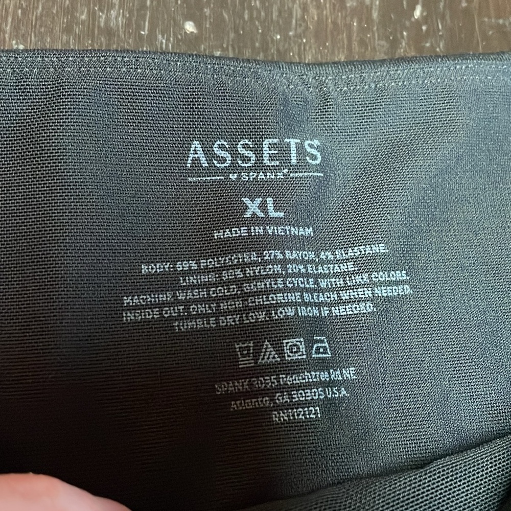 Spanx Assets Solid Black Ponte Shaping Leggings S… - image 7